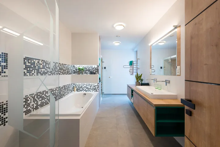 New Bathroom Renovation Techniques for Limited Square Footage
